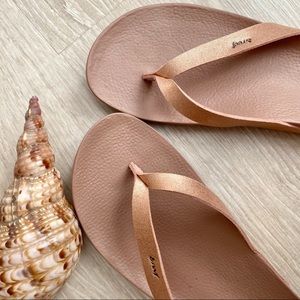 Rose Gold Reef Sandals
